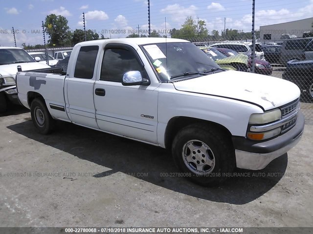 2GCEC19T811121610 - 2001 CHEVROLET SILVERADO C1500 WHITE photo 1