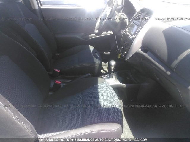 3N1CE2CP3GL372810 - 2016 NISSAN VERSA NOTE S/S PLUS/SV/SL/SR WHITE photo 5