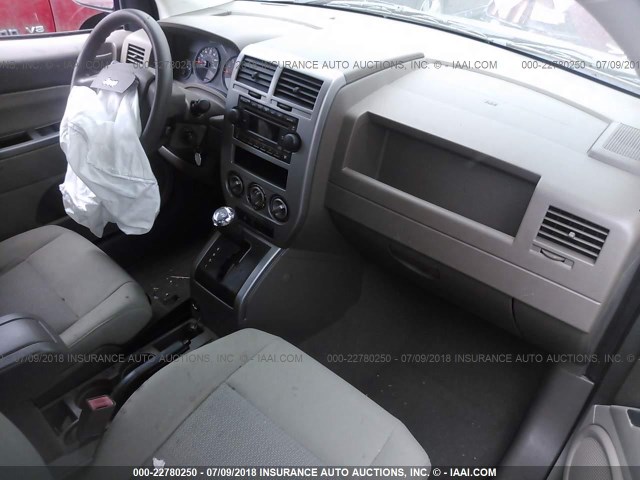 1J8FT47W57D145131 - 2007 JEEP COMPASS TAN photo 5