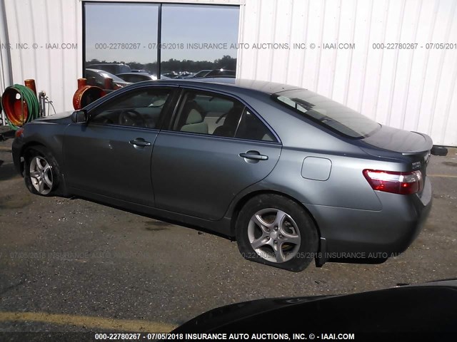 4T4BE46K98R012020 - 2008 TOYOTA CAMRY CE/LE/XLE/SE Light Blue photo 3