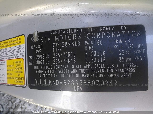 KNDMB233566070242 - 2006 KIA SEDONA EX/LX SILVER photo 9