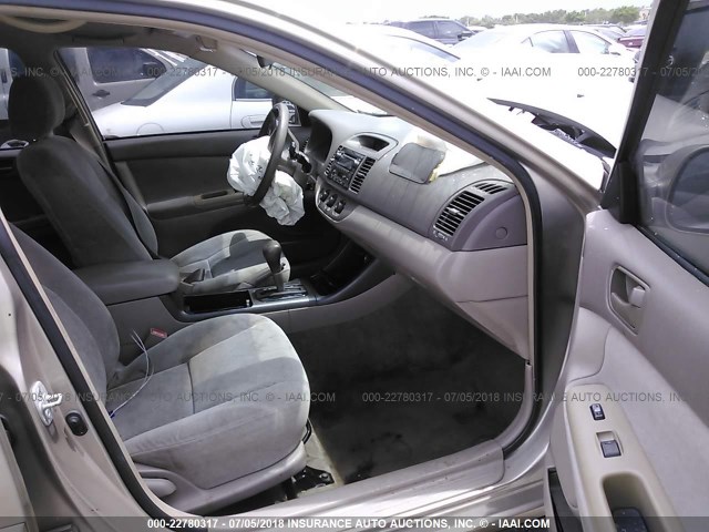 4T1BE32K43U673943 - 2003 TOYOTA CAMRY LE/XLE/SE 棕色 照片 5