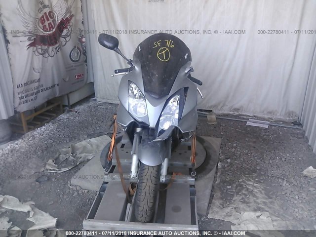 JH2RC46048M000382 - 2008 HONDA VFR800 GRAY photo 5