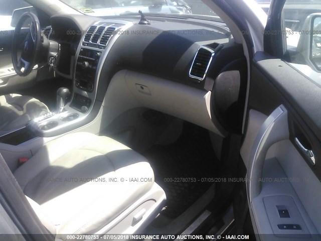 1GKER23D69J148140 - 2009 GMC ACADIA SLT-1 SILVER photo 5