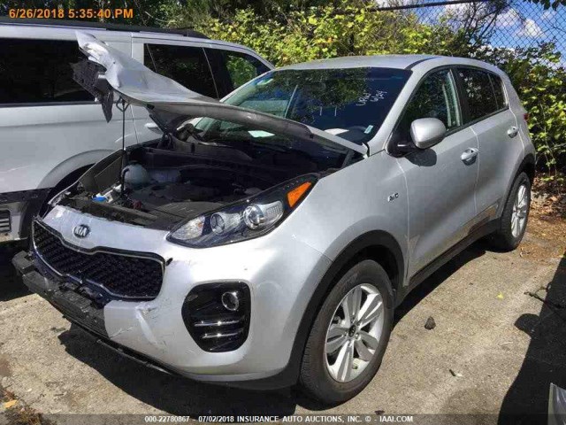 KNDPMCAC9J7444810 - 2018 KIA SPORTAGE LX SILVER photo 11