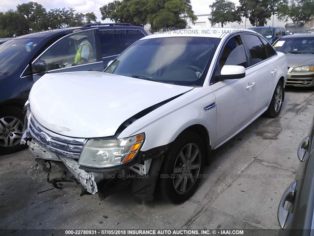 1FAHP24W78G176674 - 2008 FORD TAURUS SEL WHITE photo 2