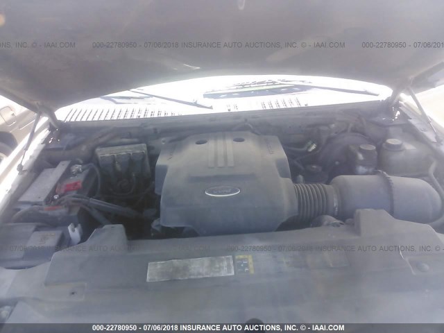 1FMRU15W33LC58753 - 2003 FORD EXPEDITION XLT GOLD photo 10