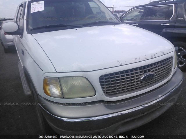 1FMRU1760YLC42577 - 2000 FORD EXPEDITION EDDIE BAUER WHITE photo 6