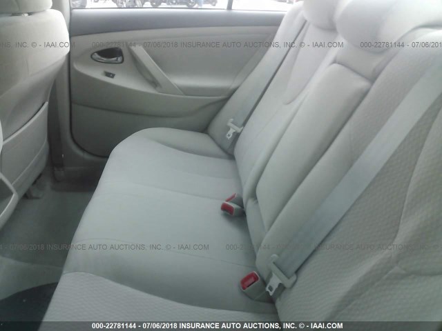 4T1BF3EK1BU121727 - 2011 TOYOTA CAMRY SE/LE/XLE GRAY photo 8