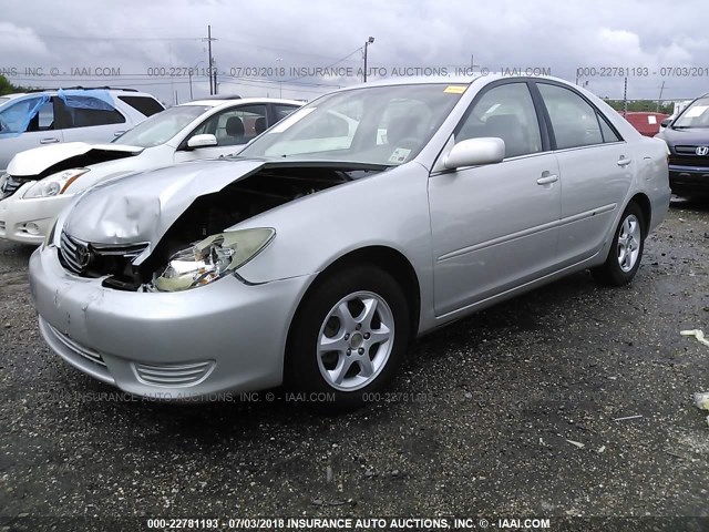 4T1BE30K96U679485 - 2006 TOYOTA CAMRY LE/XLE/SE 银色 照片 2
