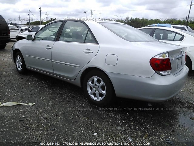 4T1BE30K96U679485 - 2006 TOYOTA CAMRY LE/XLE/SE 银色 照片 3