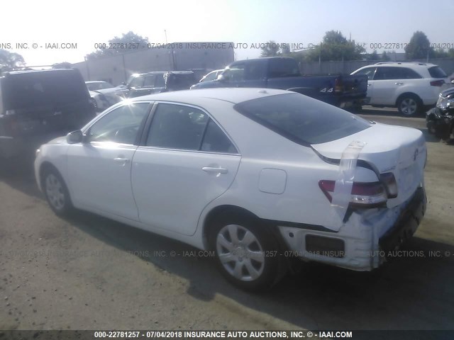 4T1BF3EK4BU637340 - 2011 TOYOTA CAMRY SE/LE/XLE 白色 照片 3