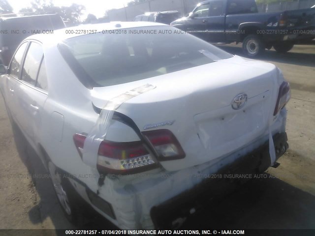 4T1BF3EK4BU637340 - 2011 TOYOTA CAMRY SE/LE/XLE 白色 照片 6