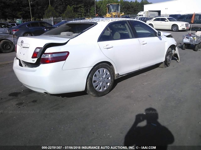 4T1BK46K07U503920 - 2007 TOYOTA CAMRY NEW GENERAT LE/XLE/SE WHITE photo 4