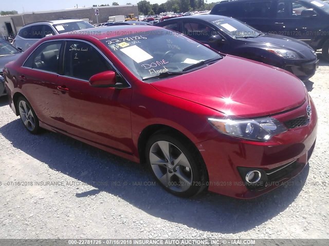 4T1BK1FK8DU527487 - 2013 TOYOTA CAMRY SE/XLE RED photo 1