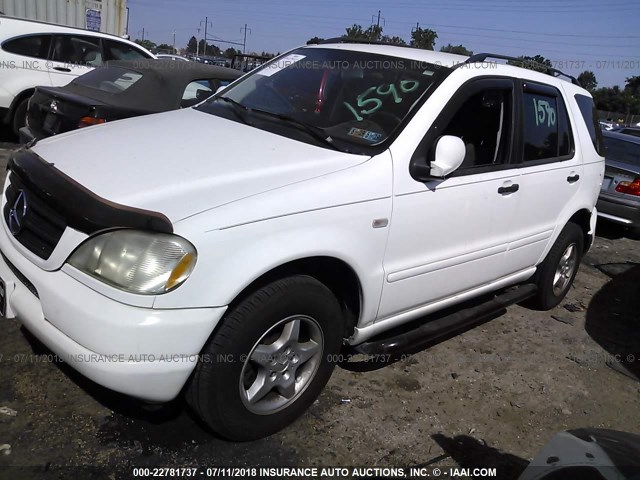 4JGAB54E61A261206 - 2001 MERCEDES-BENZ ML 320 WHITE photo 2