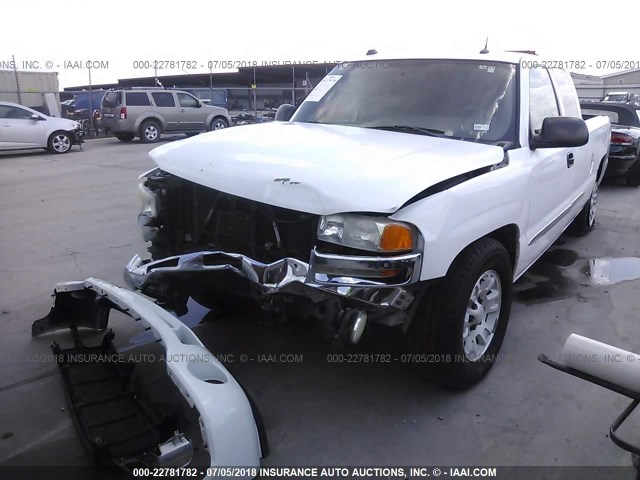 1GTEC19TX5Z274406 - 2005 GMC NEW SIERRA C1500 WHITE photo 2