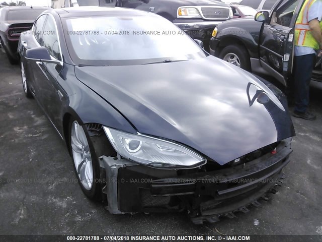 5YJSA1CN0DFP13961 - 2013 TESLA MODEL S Dark Blue photo 1
