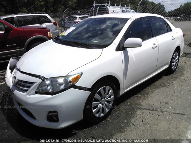 2T1BU4EE5DC957793 - 2013 TOYOTA COROLLA S/LE WHITE photo 2