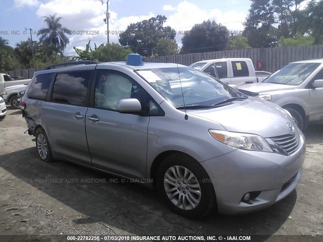 5TDYK3DC5DS299636 - 2013 TOYOTA SIENNA XLE/LIMITED SILVER photo 1