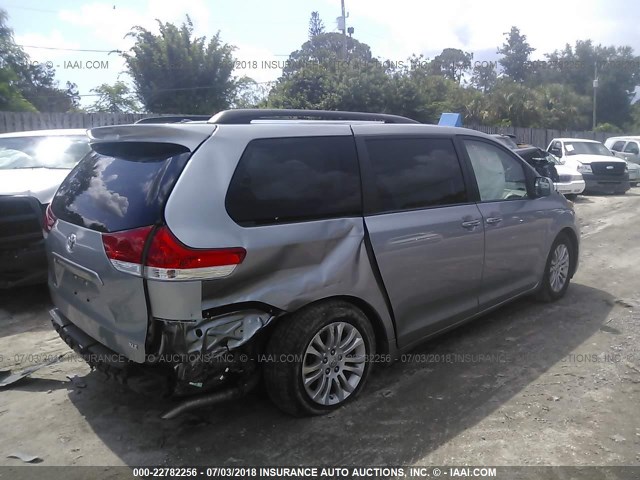 5TDYK3DC5DS299636 - 2013 TOYOTA SIENNA XLE/LIMITED SILVER photo 4