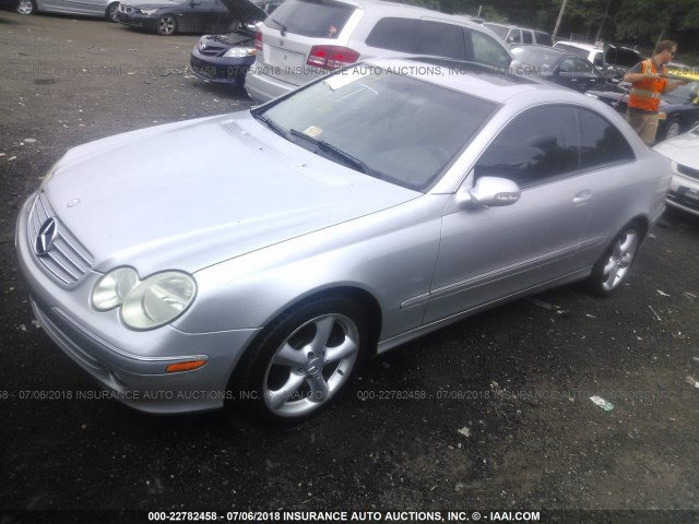 WDBTJ65J55F140157 - 2005 MERCEDES-BENZ CLK 320C SILVER photo 2