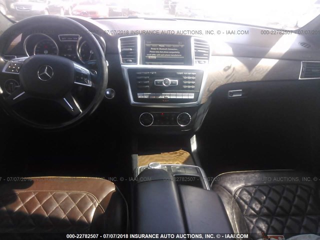 4JGDF7CE4DA244438 - 2013 MERCEDES-BENZ GL 450 4MATIC WHITE photo 5