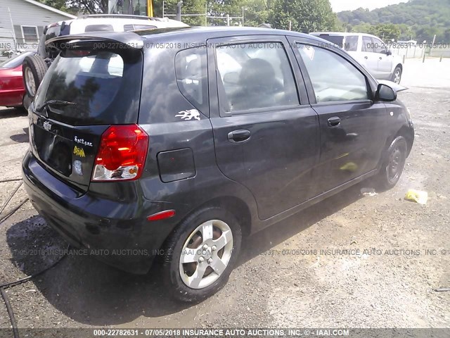 KL1TD62625B354269 - 2005 CHEVROLET AVEO LS BLACK photo 4