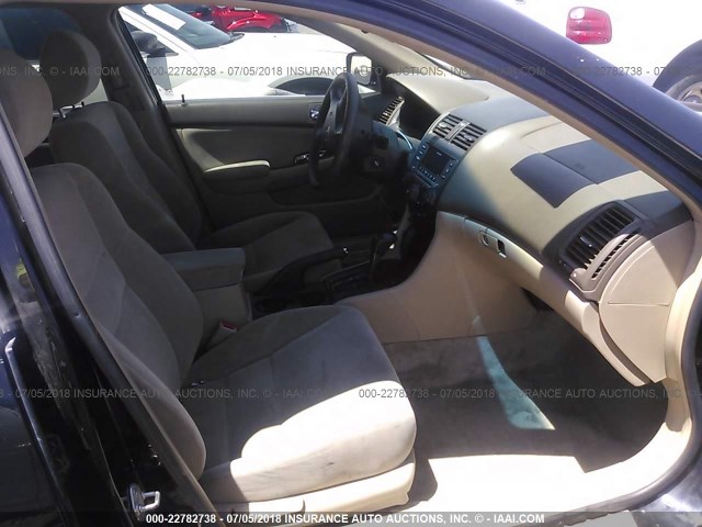 1HGCM66477A019603 - 2007 HONDA ACCORD SE BLACK photo 5