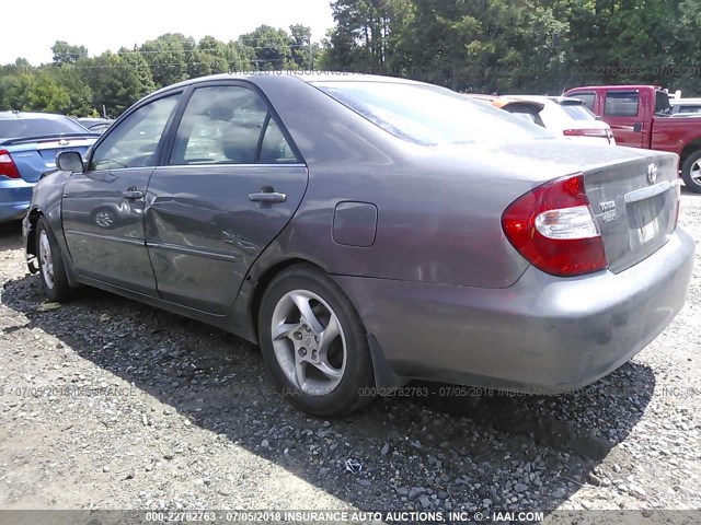 4T1BE30K22U603360 - 2002 TOYOTA CAMRY LE/XLE/SE ნაცრისფერი ფოტო 3