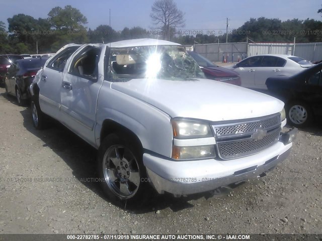 2GCEC13V171101976 - 2007 CHEVROLET SILVERADO C1500 CLASSIC CREW CAB WHITE photo 1