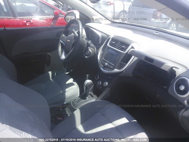 1G1JB5SH6H4143997 - 2017 CHEVROLET SONIC LS 白色 照片 5