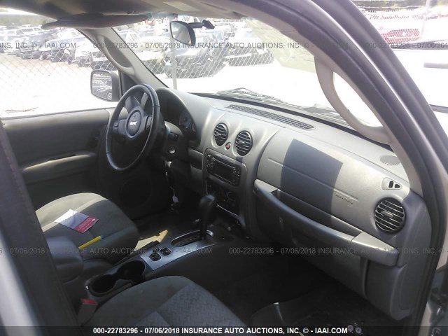 1J8GL38K45W518154 - 2005 JEEP LIBERTY RENEGADE 银色 照片 5