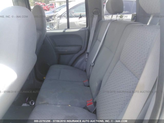 1J8GL38K45W518154 - 2005 JEEP LIBERTY RENEGADE 银色 照片 8