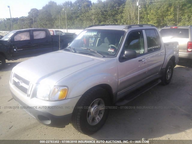 1FMZU67K94UA04662 - 2004 FORD EXPLORER SPORT TR  SILVER photo 2