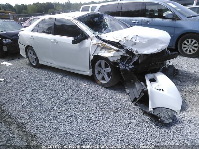 4T1BF1FK1EU327346 - 2014 TOYOTA CAMRY L/SE/LE/XLE 白色 照片 1