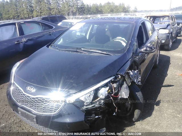 KNAFK4A63G5619104 - 2016 KIA FORTE LX BLACK photo 2