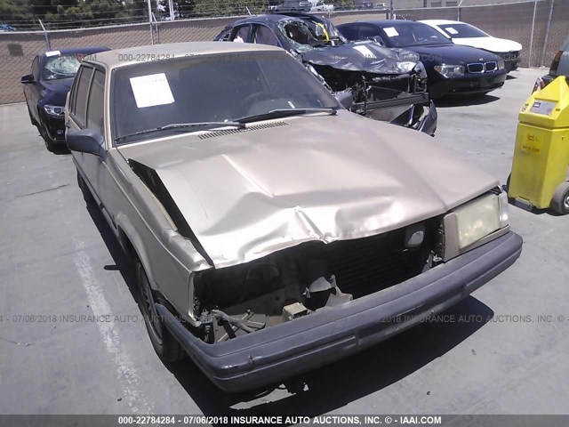 YV1JS8839P1105422 - 1993 VOLVO 940 BEIGE photo 1