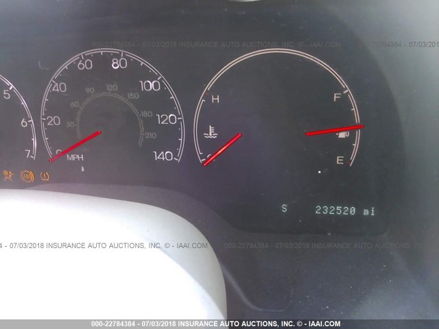 5LMFU28RX4LJ37148 - 2004 LINCOLN NAVIGATOR Weiß Foto 7