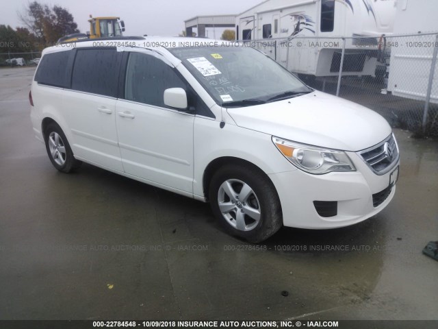 2V4RW3DG6BR622227 - 2011 VOLKSWAGEN ROUTAN SE WHITE photo 1