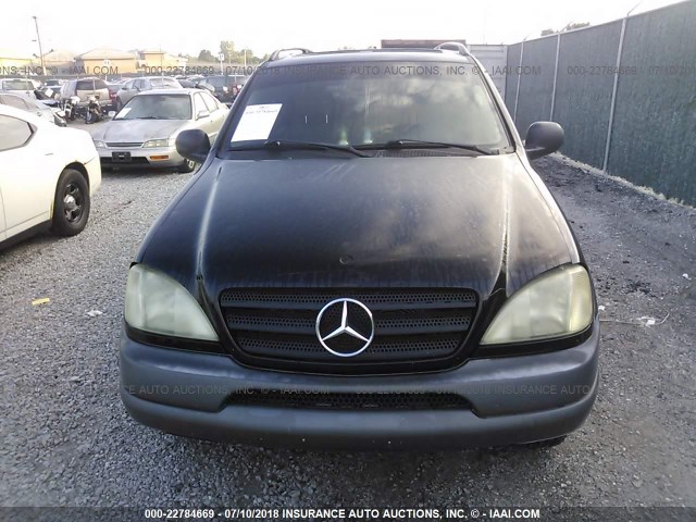 4JGAB54E9WA033045 - 1998 MERCEDES-BENZ ML 320 BLACK photo 6