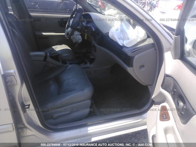 2G4WB55K421235063 - 2002 BUICK REGAL LS 银色 照片 5