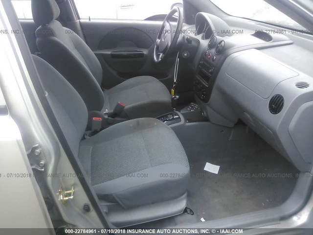 KL1TJ62604B132434 - 2004 CHEVROLET AVEO LS SILVER photo 5