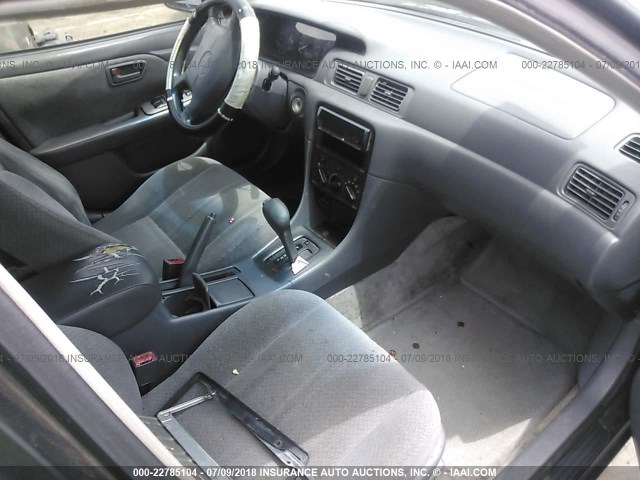 JT2BG22K6Y0439464 - 2000 TOYOTA CAMRY CE/LE/XLE GRAY photo 5