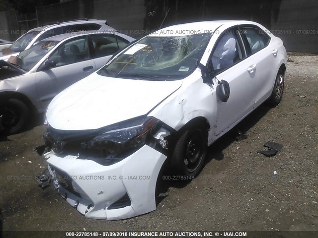 5YFBURHE7HP691305 - 2017 TOYOTA COROLLA L/LE/XLE/SE/XSE WHITE photo 2