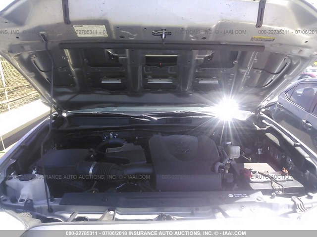 3TMAZ5CN1HM029191 - 2017 TOYOTA TACOMA DBL CAB/SR5/TRD SPORT/OR SILVER photo 10