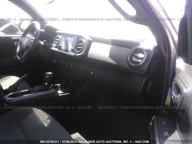 3TMAZ5CN1HM029191 - 2017 TOYOTA TACOMA DBL CAB/SR5/TRD SPORT/OR SILVER photo 5