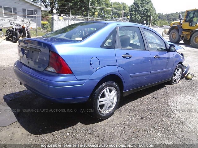 1FAFP34P32W134909 - 2002 FORD FOCUS SE/SE COMFORT BLUE photo 4