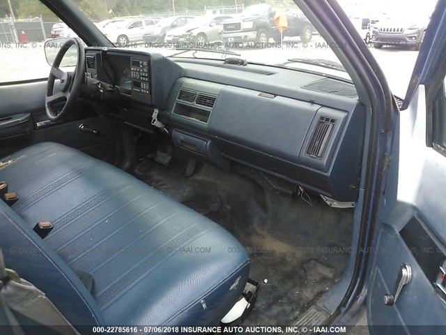 1GTDC14ZXRZ563024 - 1994 GMC SIERRA C1500 BLUE photo 5