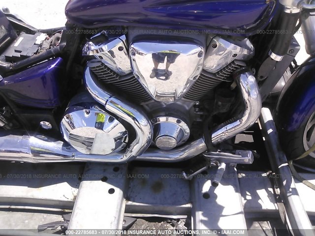 1HFSC46012A007556 - 2002 HONDA VTX1800 C PURPLE photo 8